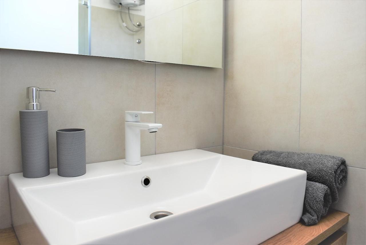 Apartment Aci Marina Rab Banjol ภายนอก รูปภาพ