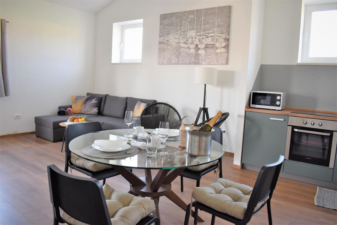 Apartment Aci Marina Rab Banjol ภายนอก รูปภาพ